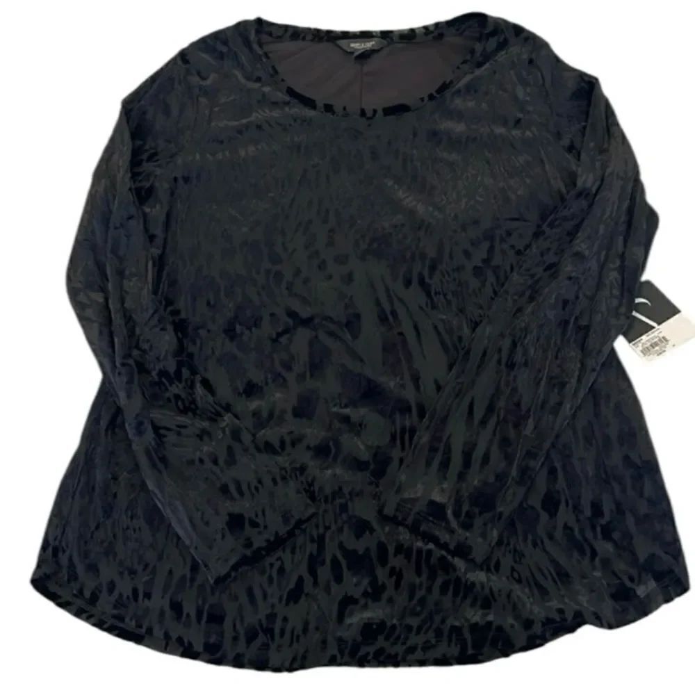 Simply Vera NWT size M fully lined black velvet burnout long sleeve blouse top